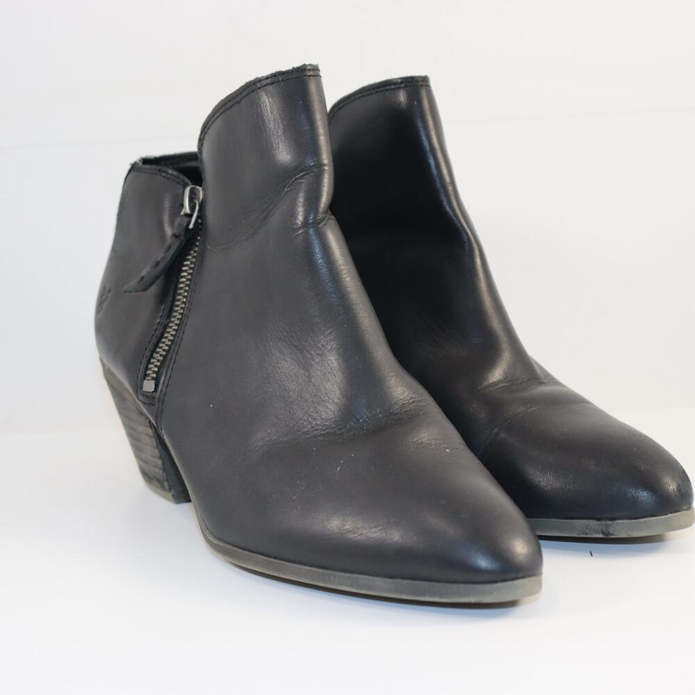 Frye Black Leather Ankle Booties‎ – Size 8